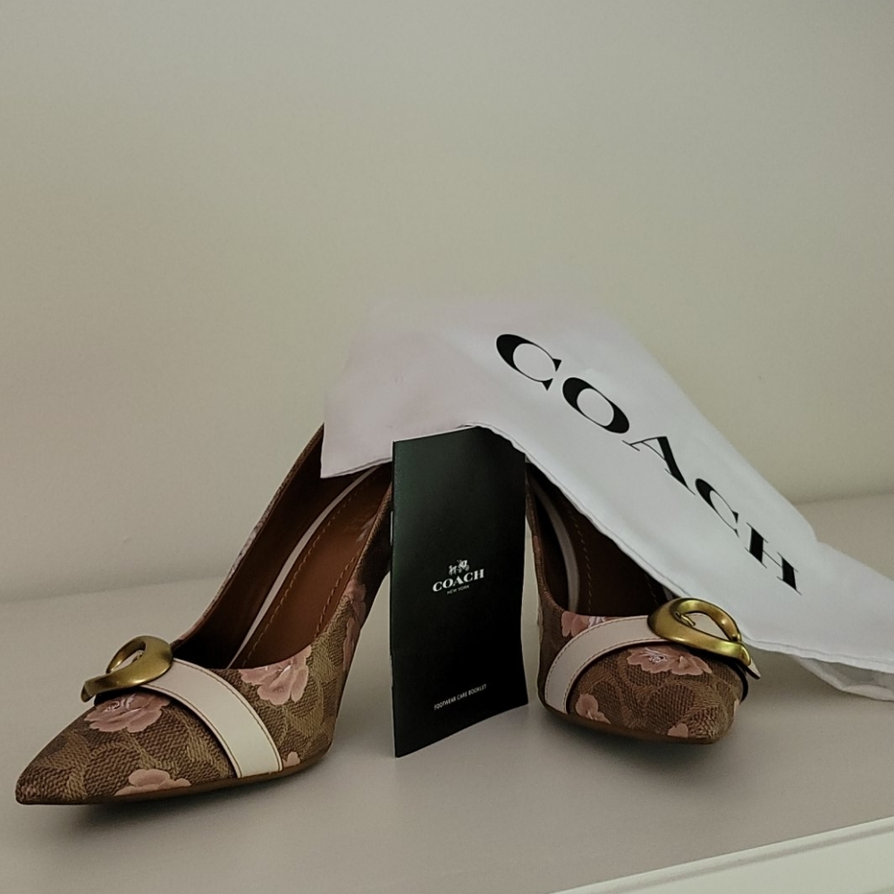 Beautiful Coach shoes